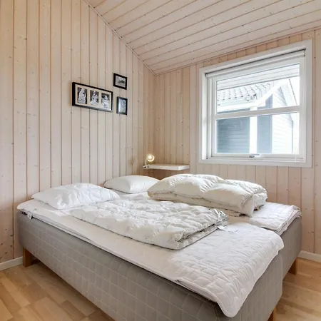 Anett - 400m From The Sea By Interhome