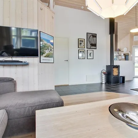 Anett - 400m From The Sea By Interhome Feriehus Løkken